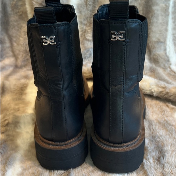 Sam Edelman Laguna Chelsea boot - Picture 4 of 8